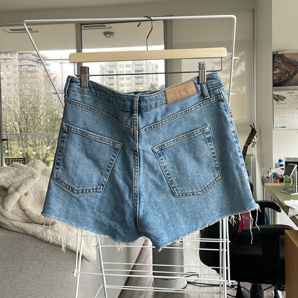 Topshop MOM Raw Edge Shorts - Picture 2 of 4